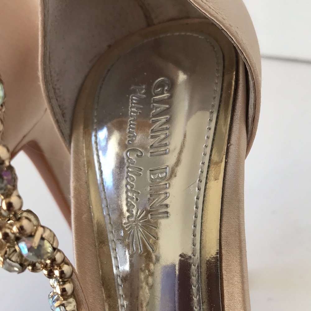 Gianni Bini satin heels Sz 8.5 - Picture 11 of 12